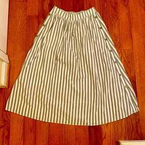 NEW WITH TAGS Madewell Cotton Maxi Skirt in Olive and White